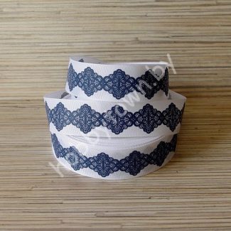 Репсовая лента с рисунком "Кружевной ромб" 25 мм (цв.белый/с синим) 1 метр