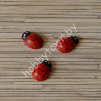 Божья коровка декоративная (дерево) 14x19мм 1 шт.