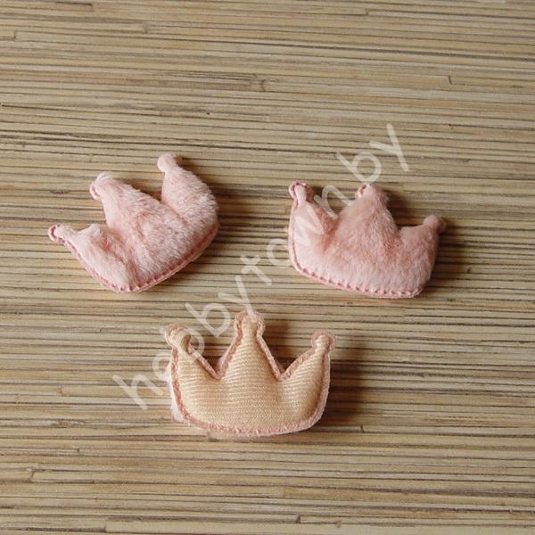Патч меховой Корона 5,5x4,5 см (цв. персиковый) 1шт.