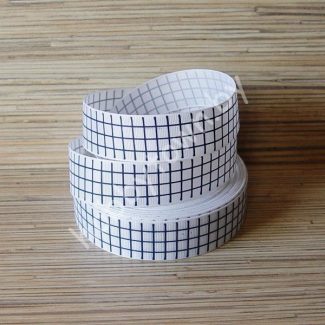 Лента репсовая 25 мм "Клетка" (цв. белый с т-синим) 1м