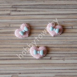 Кабошон Сердечко с бантиком 17x13 мм (цв. св-розовый) 1шт.