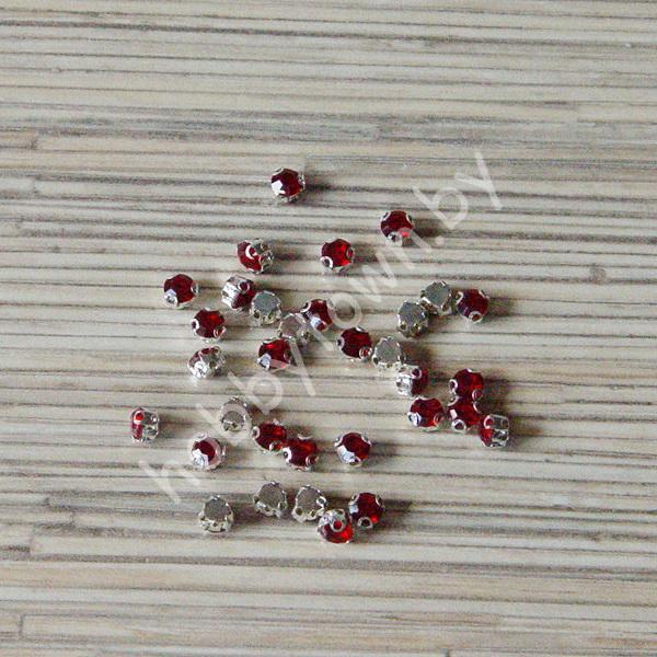 Стразы пришивные 5 мм (цв. серебро/тёмно-красный) 10 шт.