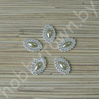 Кабошон-серединка со стразами 24x16 мм Овал заостренный (цв. св-оливковый) 1шт.