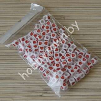 Бусины квадратные Сердечко 7x7 мм (цв. белый/красный) 1 шт.