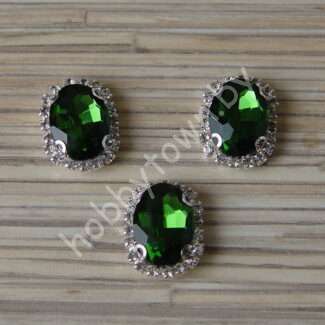 Стразы пришивные в серебряной оправе 17x22 мм "Овал" (цв. зелёный 6) 1 шт.