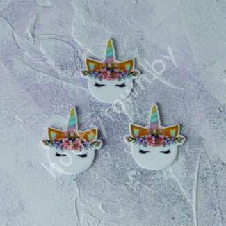 Кабошон-вырубка Единорог 30x37 мм (цв. разноцветный) 1 шт.