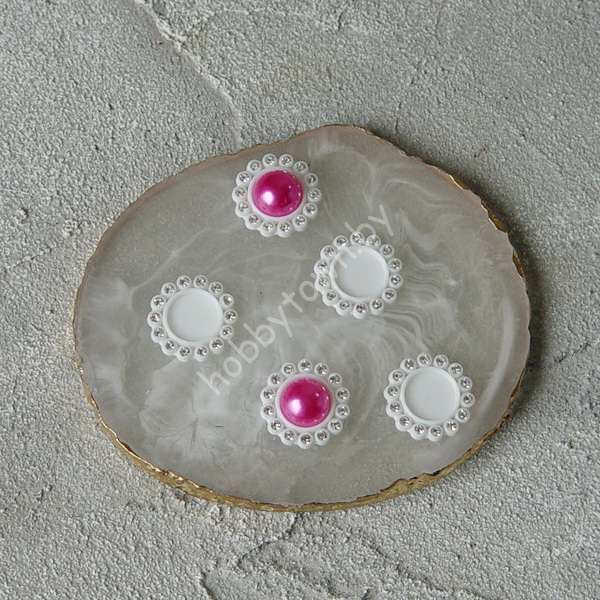 Кабошон-серединка со стразами, 18 мм (цв. белый) 1шт.