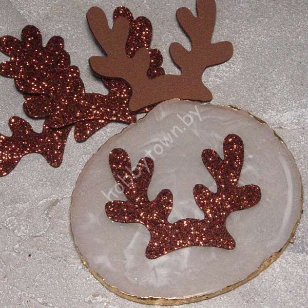 Патч-вырубка из глиттерного фоамирана 2 мм "Рожки оленя" 60x45 мм (цв.коричневый) 1шт.