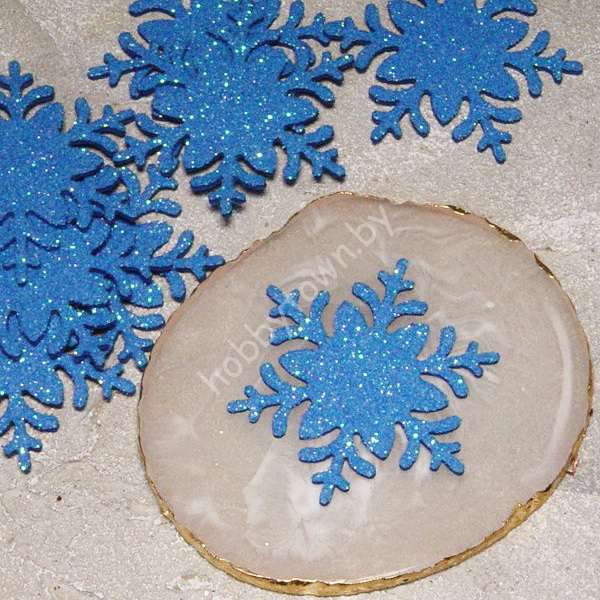 Патч-вырубка из глиттерного фоамирана 2 мм "Снежинка 3" 50 мм (цв. синий) 1 шт.