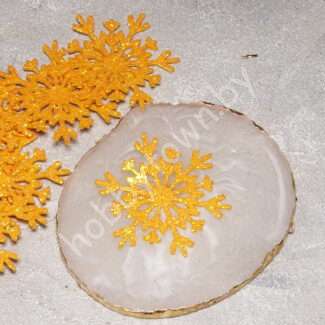 Патч-вырубка из глиттерного фоамирана 2 мм "Снежинка 4" 50 мм (цв. оранжевый) 1 шт.