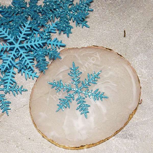 Патч-вырубка из глиттерного фоамирана 2 мм "Снежинка 5" 50 мм (цв. голубой) 1 шт.