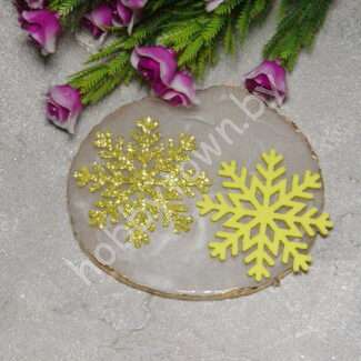 Патч-вырубка из глиттерного фоамирана 2 мм "Снежинка 7" 50 мм (цв. золото) 1 шт.