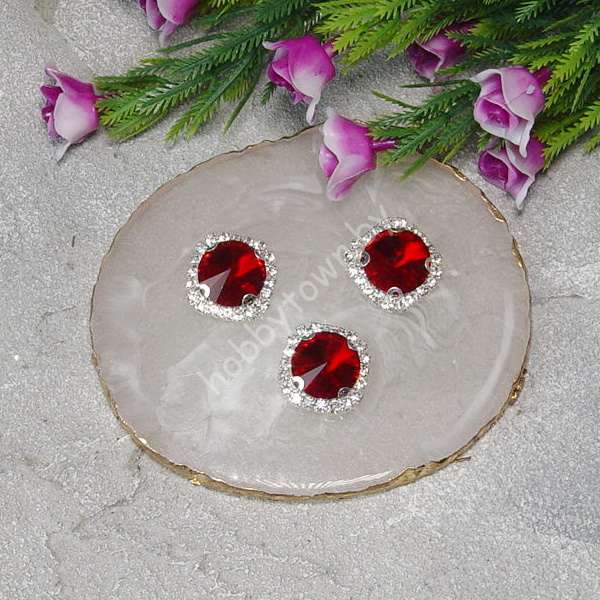 Стразы пришивные в серебряной оправе "Круг" 18 мм (цв. красный 18) 1 шт.